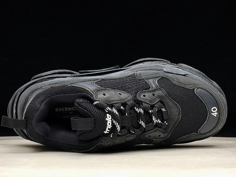 Triple S Sneaker "Black"