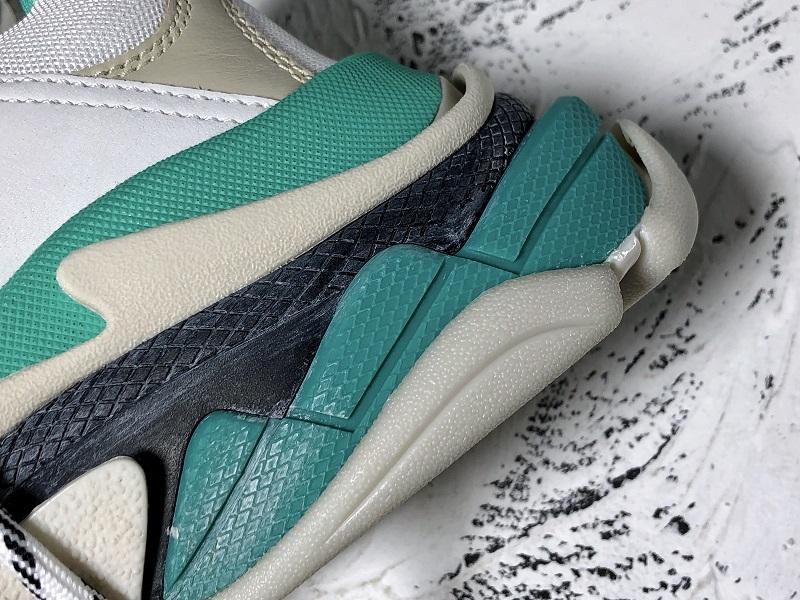 Triple S Sneaker "White Green"