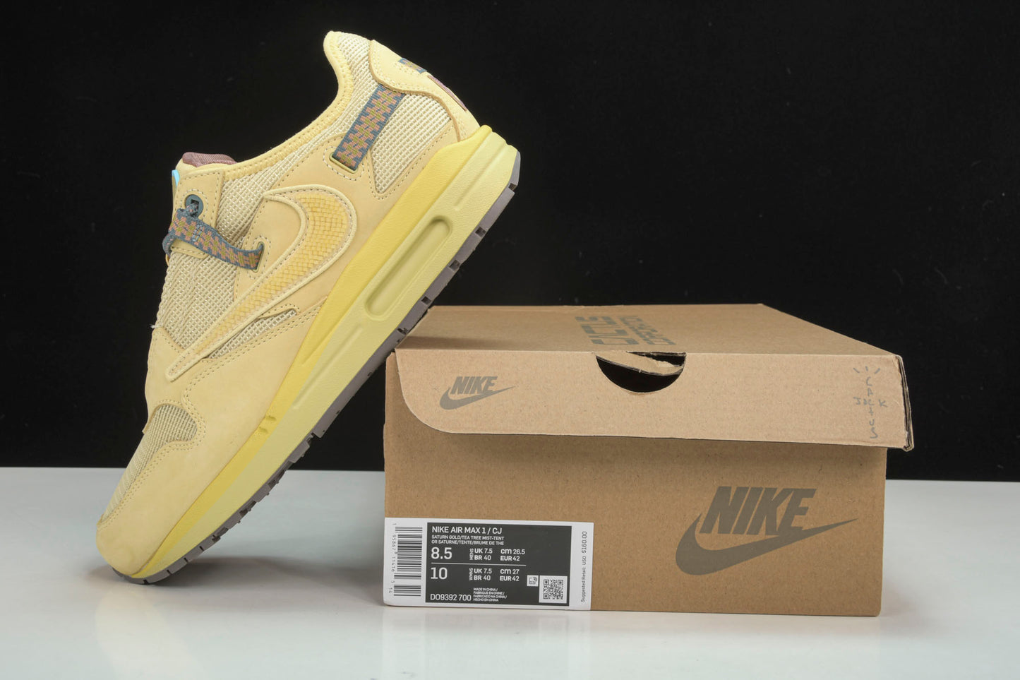 Travis Scott AM1 'Saturn Gold'