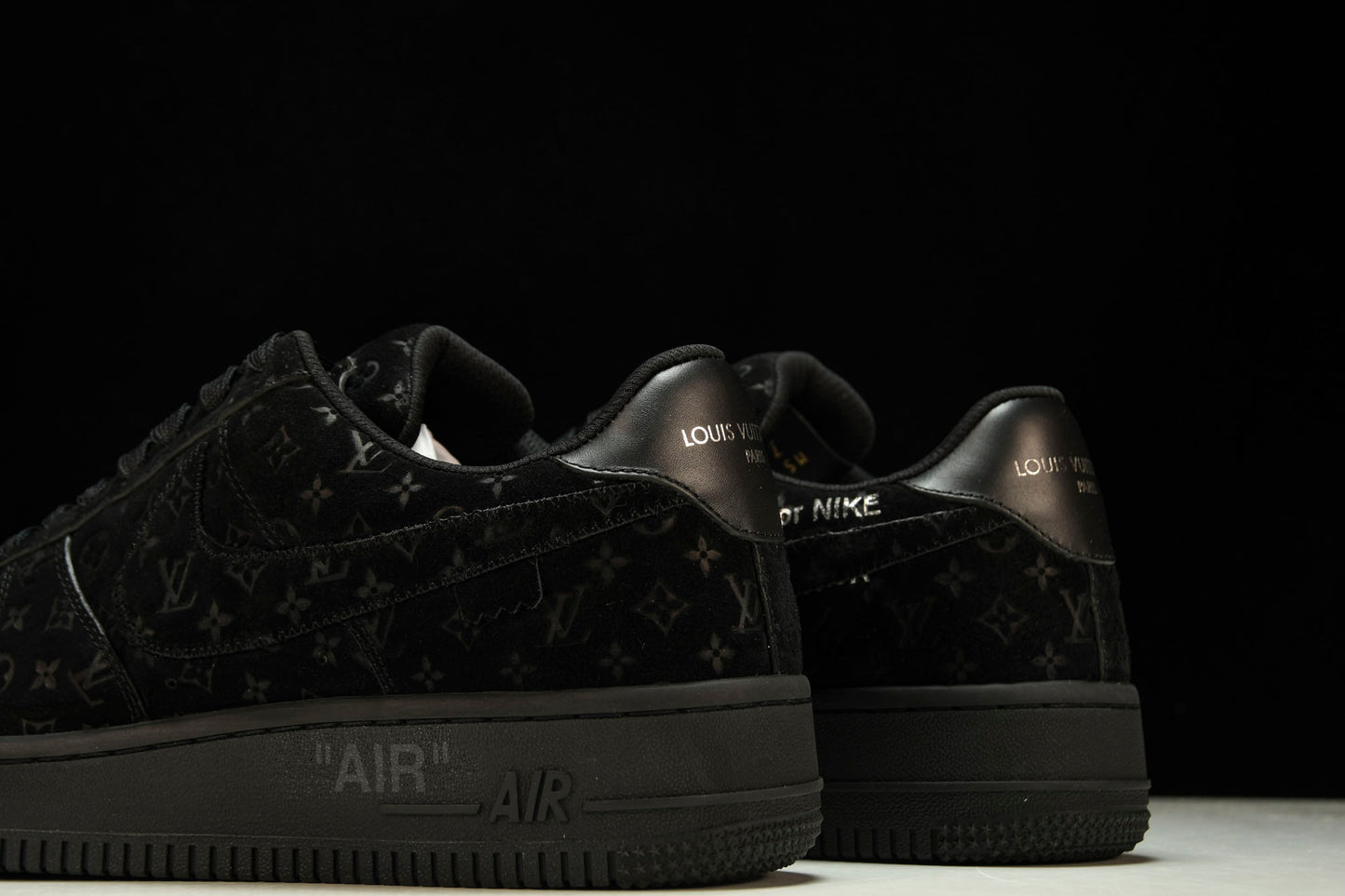 Louis Vuittоп x AF1 by Virgil Abloh 'Black' (With Special Case)