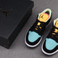 AJ1 Low SE ‘Aurora Green’