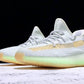 Yzy Boost 350 v2 Hyperspace